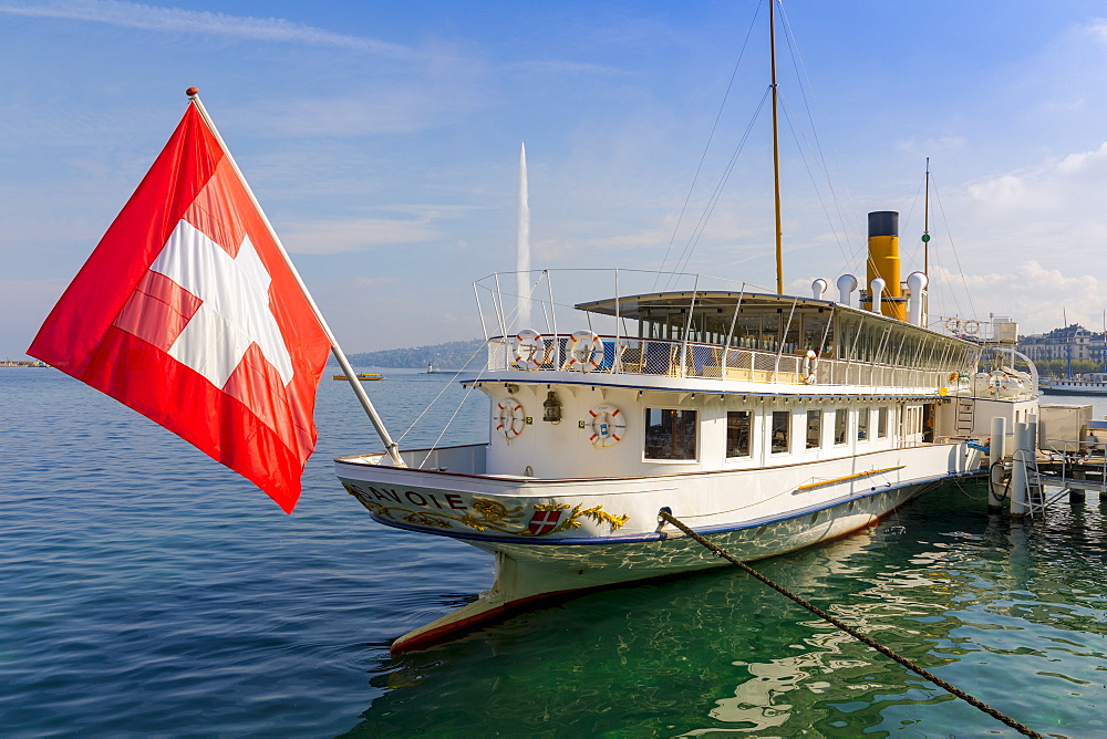 Savoie Paddle Steamer and Jet d'Eau fountain in background, Geneva, Switzerland, Europe