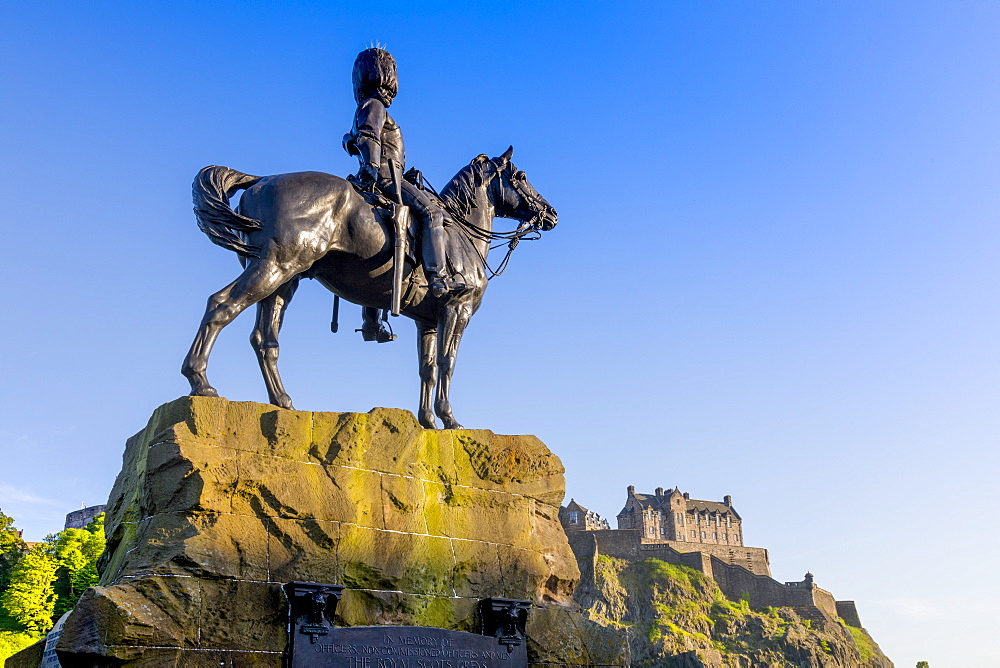 Royal Scots Greys Statue, Edinburgh Castle, Edinburgh, Scotland, United Kingdom, Europe