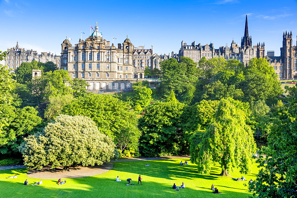 Princes Street Gardens and The Mound, Edinburgh, Scotland, United Kingdom, Europe