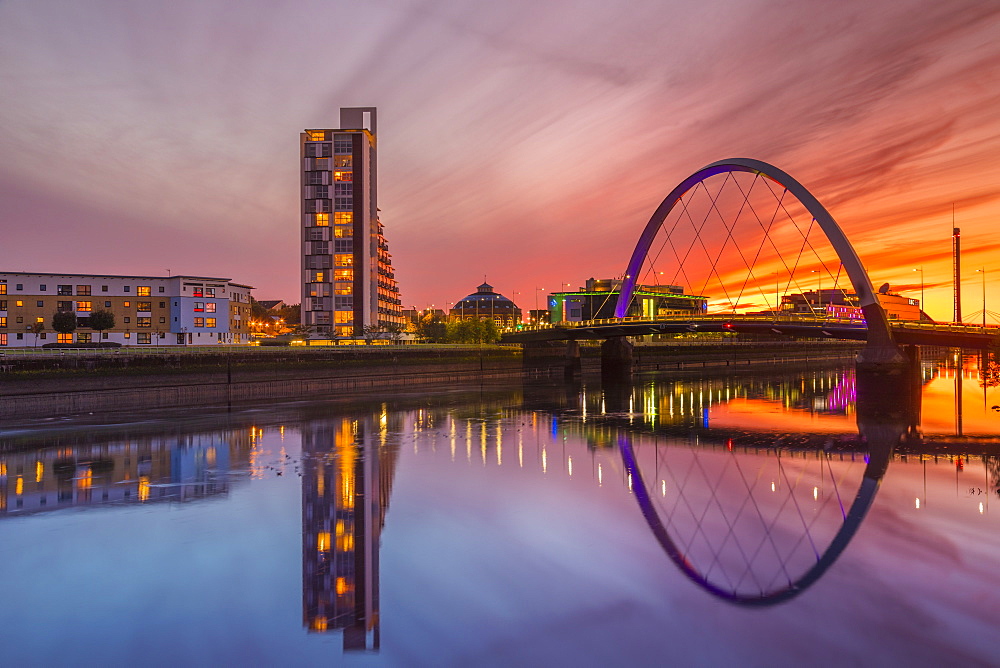 Clyde Arc (Squinty Bridge) at sunset, River Clyde, Glasgow, Scotland, United Kingdom, Europe