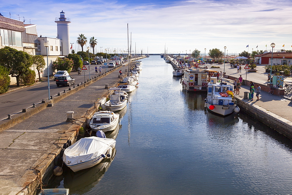 Burlamacca Canal, Viareggio, Tuscany, Italy, Europe