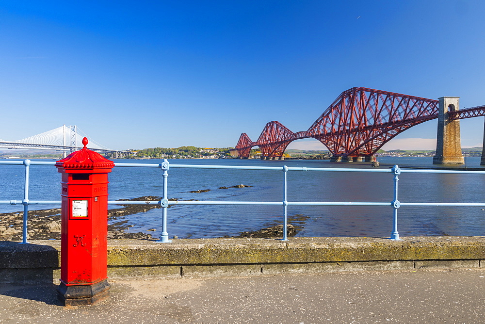 Post Box and Forth Railway Bridge, UNESCO World Heritage Site, Lothian, Scotland, United Kingdom, Europe