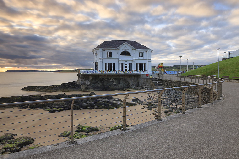 Promenade and Arcadia Cafe, Portrush, County Antrim, Ulster, Northern Ireland, United Kingdom, Europe