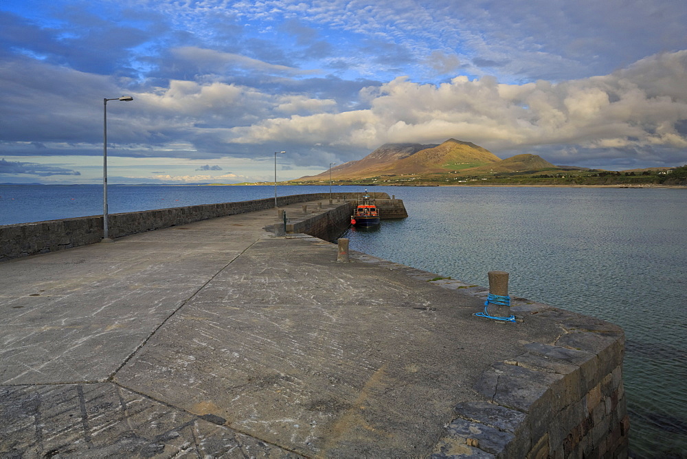 Old Head Pier, County Mayo, Connacht, Republic of Ireland, Europe