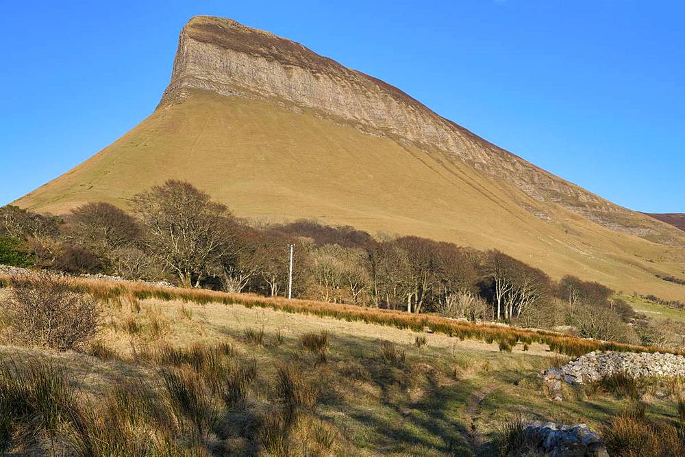 Ben Bulben, County Sligo, Connacht, Republic of Ireland, Europe