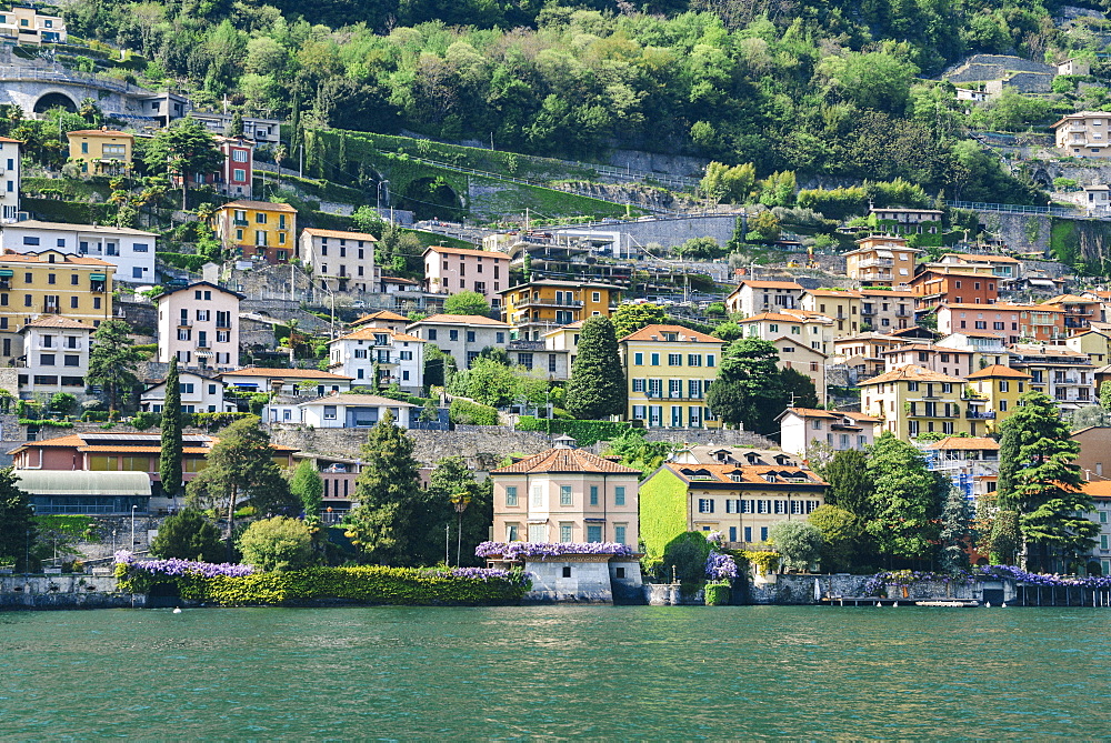 Beautiful Italian villas on waterfront of Lake Como, Lombardy, Italian Lakes, Italy, Europe