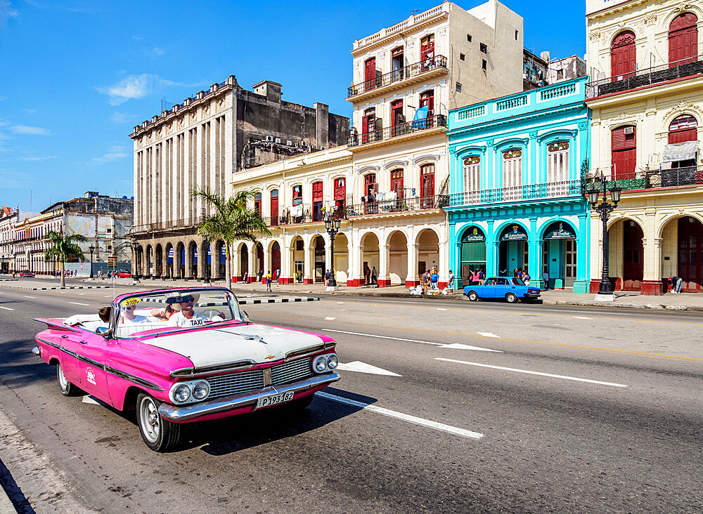 Vintage car at Paseo del Prado (Paseo de Marti), Havana, La Habana Province, Cuba, West Indies, Caribbean, Central America