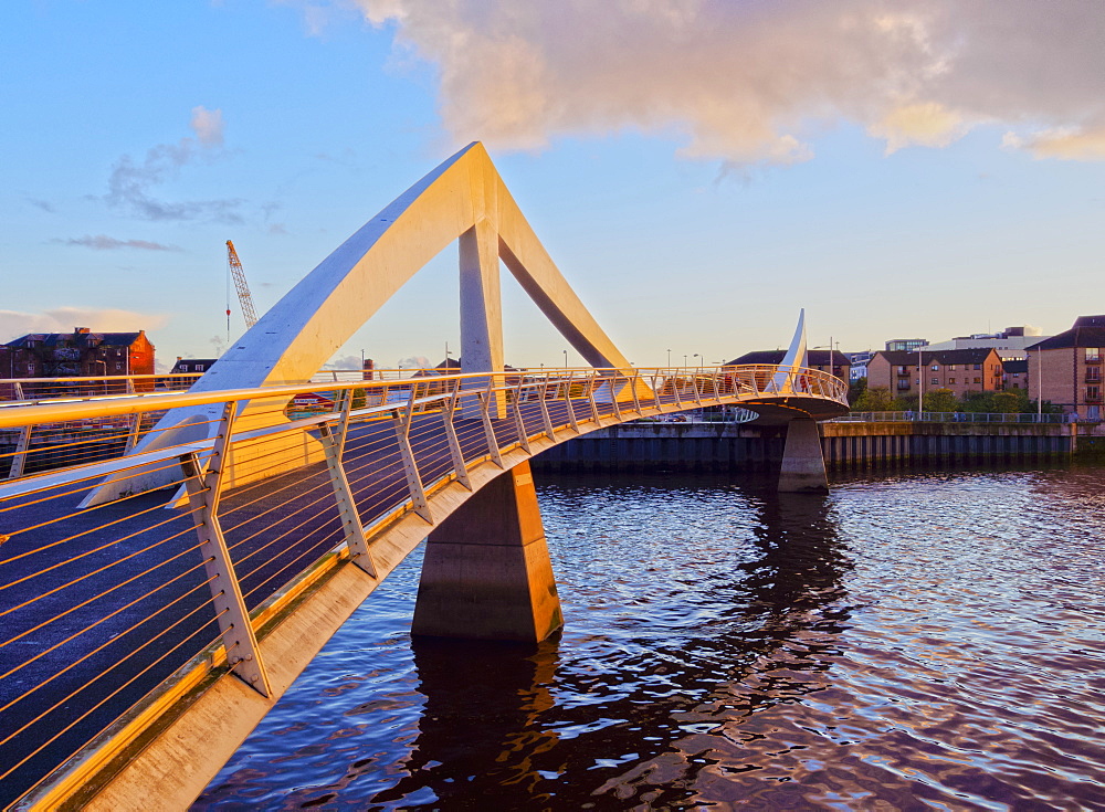 View of the River Clyde and the Tradeston Bridge, Glasgow, Scotland, United Kingdom, Europe