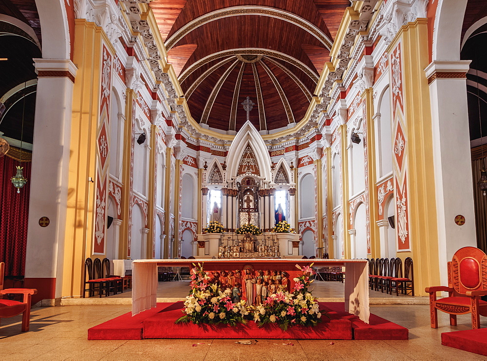 Cathedral Basilica of St. Lawrence, interior, Santa Cruz de la Sierra, Bolivia, South America