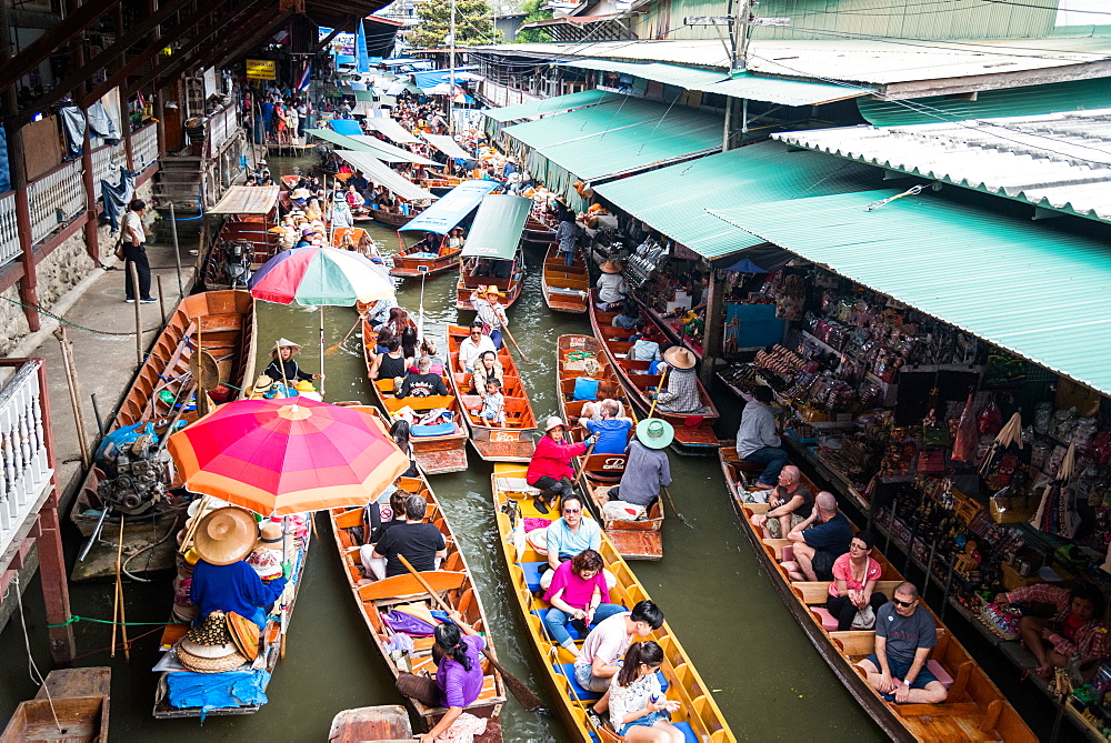 The Damnoen Saduak Floating River Market, Bangkok, Thailand, Southeast Asia, Asia