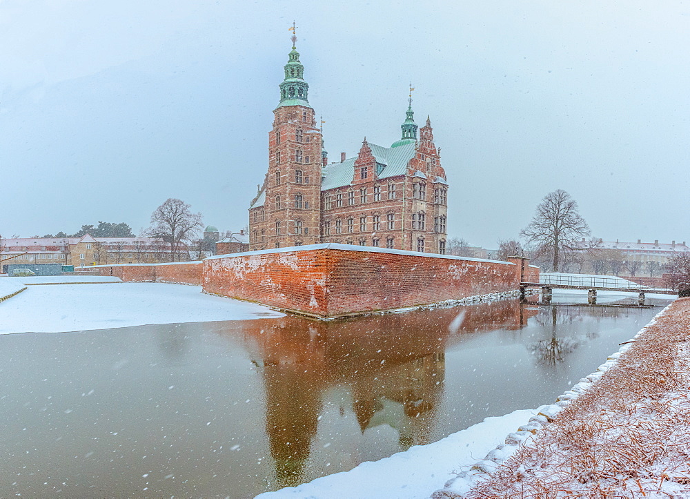 Rosenborg Slot in the snow, Copenhagen, Denmark, Scandinavia, Europe