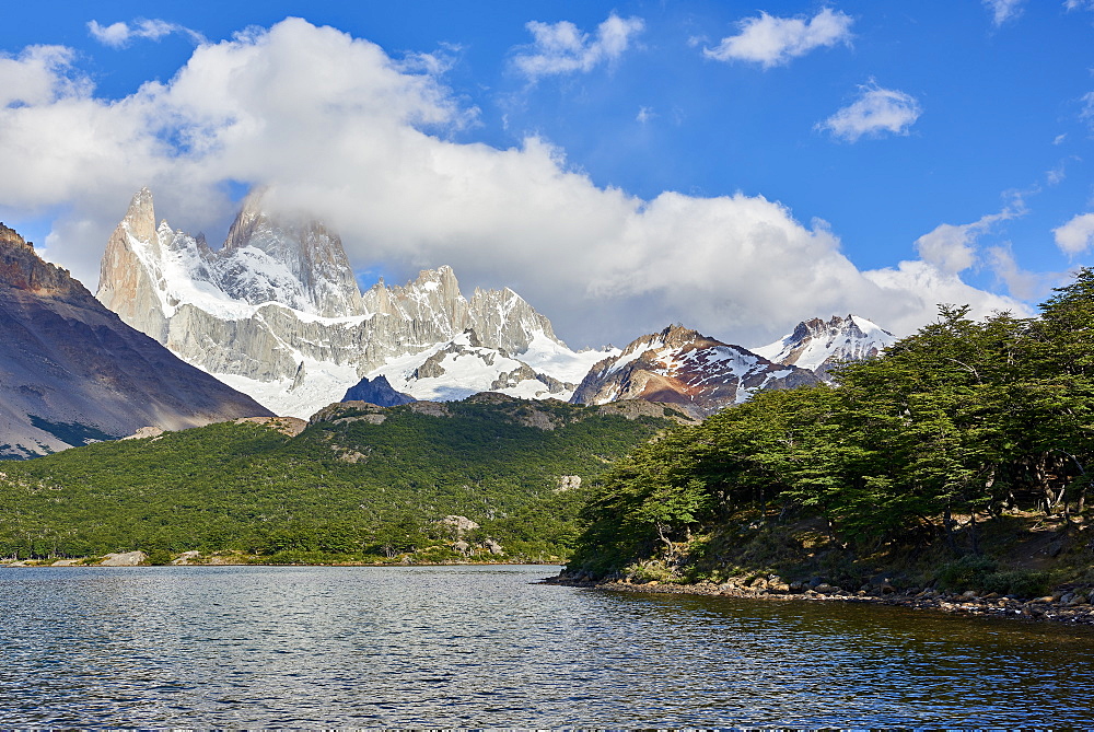 Capri Lagoon with Monte Fitz Roy in the background, Patagonia, Argentina, South America