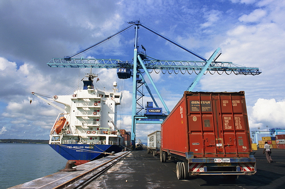 Ship to Shore, Container Terminal, Mombasa Harbour, Kenya, East Africa, Africa