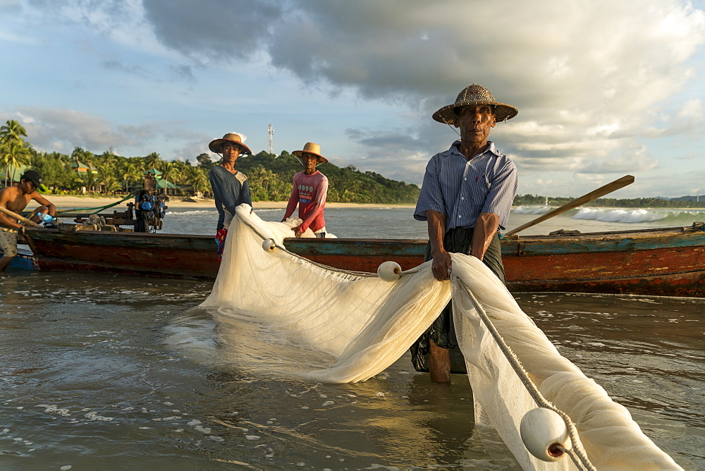 Fishermen at the beach in Ngwe Saung, Myanmar (Burma), Asia