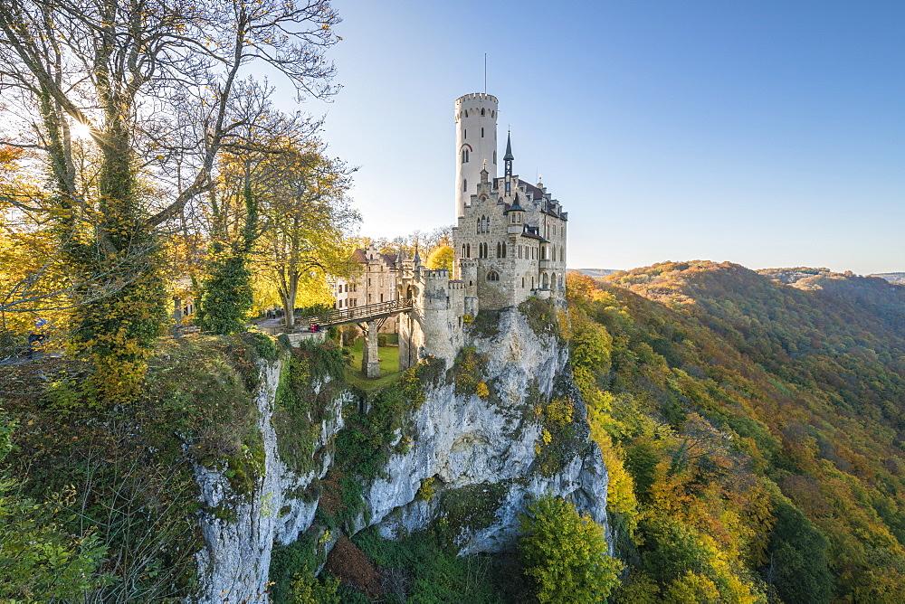 Lichtenstein Castle in autumn, Lichtenstein, Baden-Wurttemberg, Germany, Europe