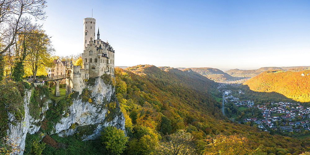 Lichtenstein castle in autumn, Lichtenstein, Baden-Wurttemberg, Germany, Europe