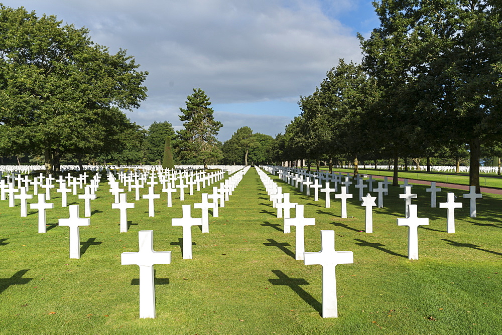 Crosses at Normandy American Cemetery and Memorial, Colleville-sur-Mer, Normandy, France, Europe