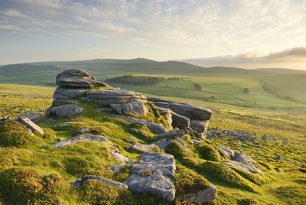 View from Belstone Common looking west towards Yes Tor on the northern edge of Dartmoor, Devon, England, United Kingdom, Europe