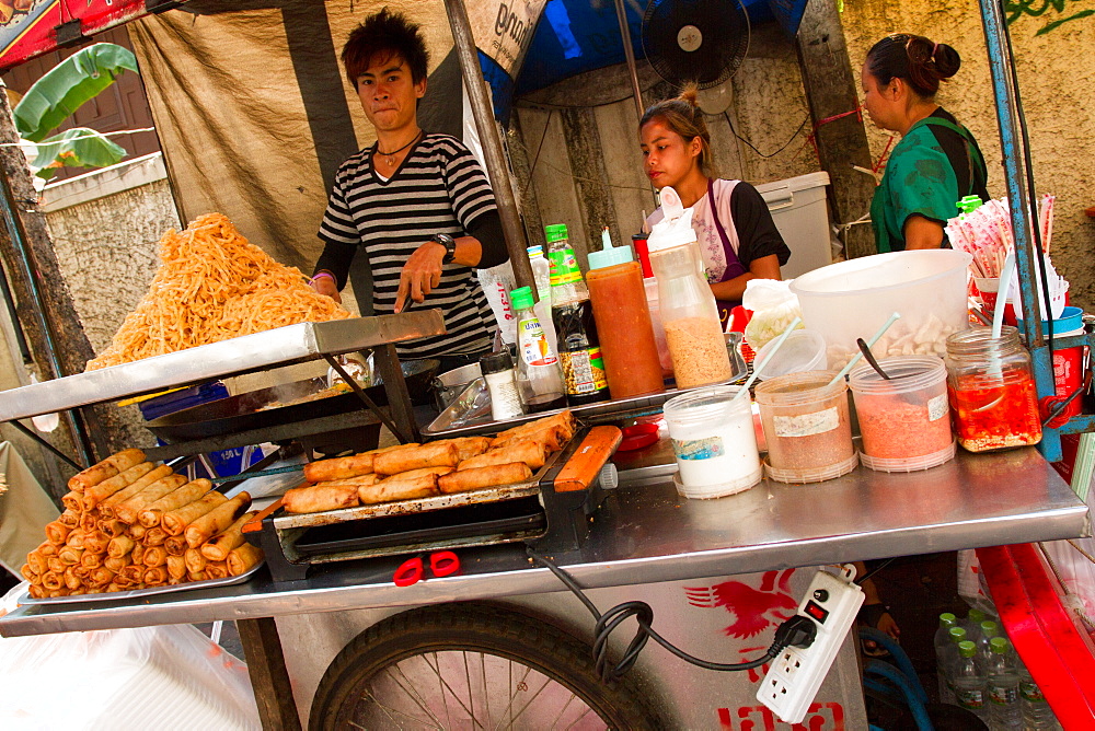 Food on the streets of Bangkok, Thailand, Southeast Asia, Asia