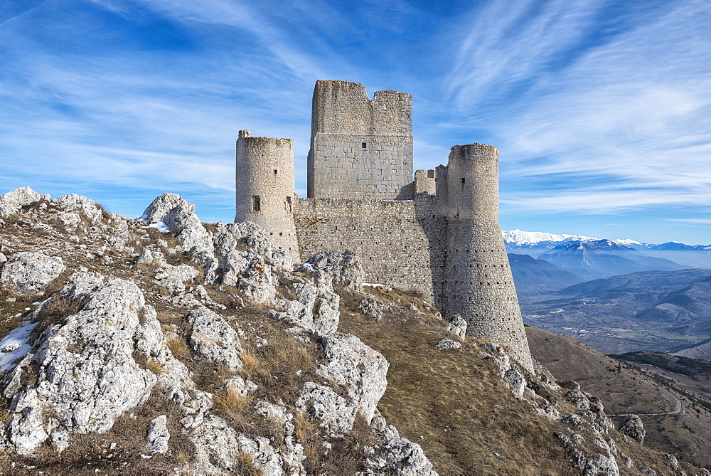 Rocca Calascio Castle, Gran Sasso e Monti della Laga National Park, Abruzzo, Italy, Europe