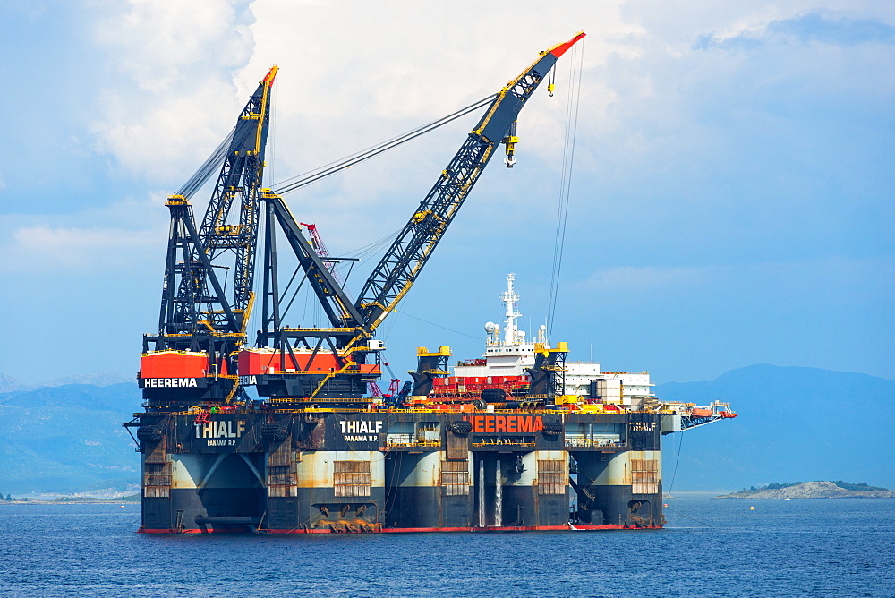 Oil rigs off the coast of Norway near Stavanger, Rogaland, Norway, Scandinavia, Europe