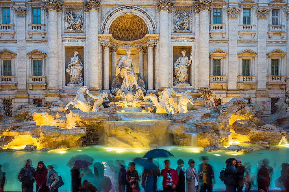 Trevi Fountain at dusk and in the rain, Rome, Lazio, Italy, Europe