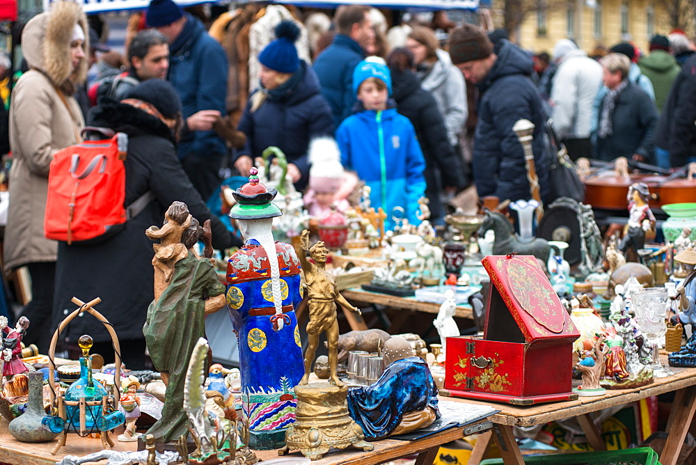 Vienna Naschmarkt Linke Wienzeile flea market (antique market), Vienna, Austria, Europe