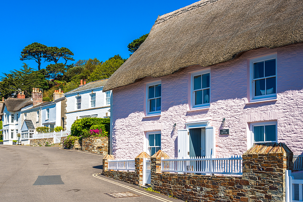 Scenic cottages on the seafront of St. Mawes, Cornwall, England, United Kingdom, Europe