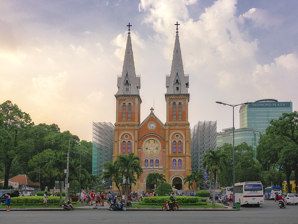 Saigon Notre Dame Cathedral and street scene, Ho Chi Minh City, Vietnam, Indochina, Southeast Asia, Asia