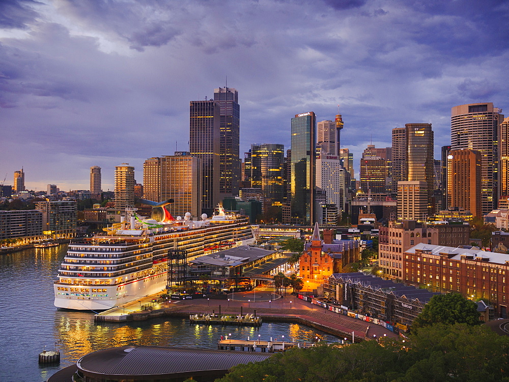 Sydney downtown skyline at dawn, Sydney, New South Wales, Australia, Pacific