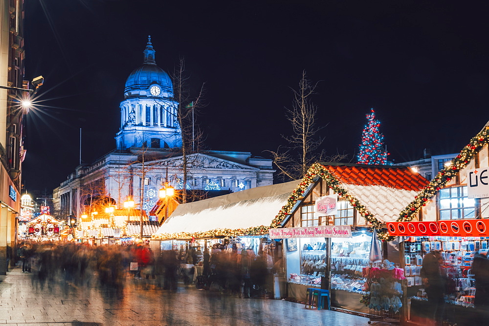 Christmas Market and City Council Building on Old Market Square at night, Nottingham, Nottinghamshire, England, United Kingdom, Europe