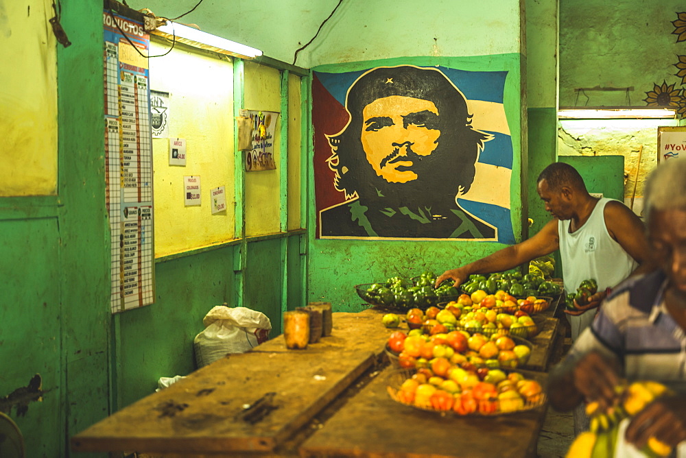 A local market with Che mural in La Habana (Havana), Cuba, West Indies, Caribbean, Central America