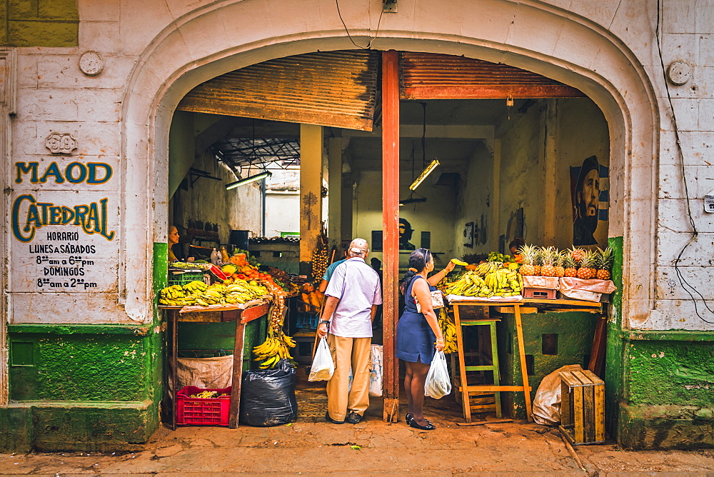 A local market in La Habana (Havana), Cuba, West Indies, Caribbean, Central America