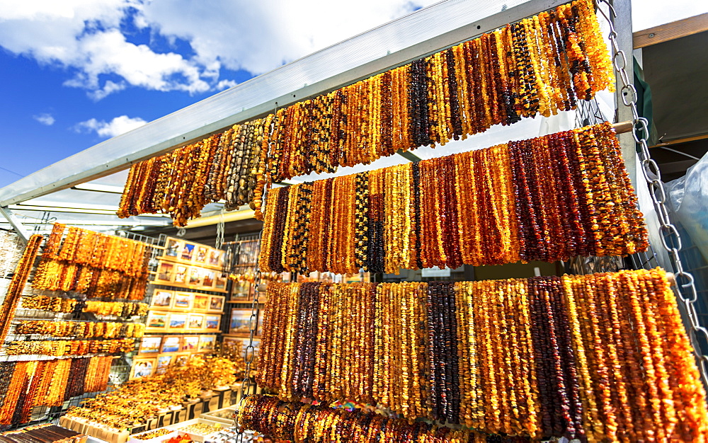 Traditional Latvian amber souvenirs, Old Town, UNESCO World Heritage Site, Riga, Latvia, Baltic States, Europe