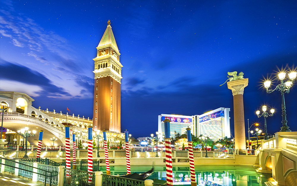 The Venetian Hotel and Casino at night, The Strip, Las Vegas Boulevard, Las Vegas, Nevada, United States of America, North America