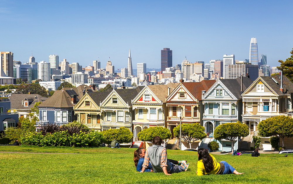 View of Painted Ladies, Victorian wooden houses, Alamo Square, San Francisco, California, United States of America, North America