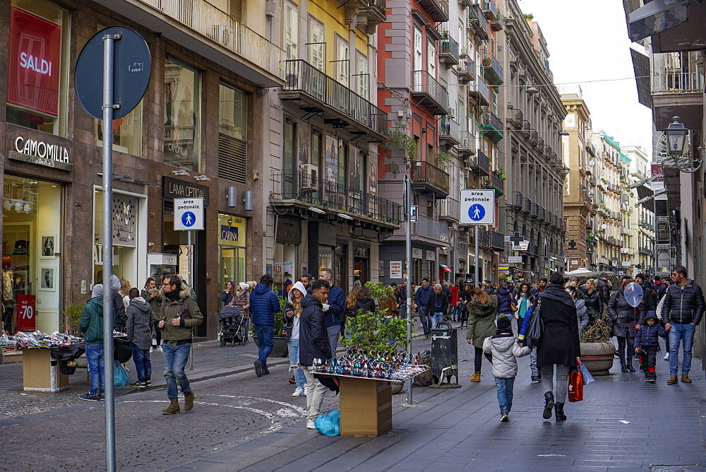 Crowd along busy shopping street with shops and street vendors, Via Toledo, Naples, Campania, Italy, Europe