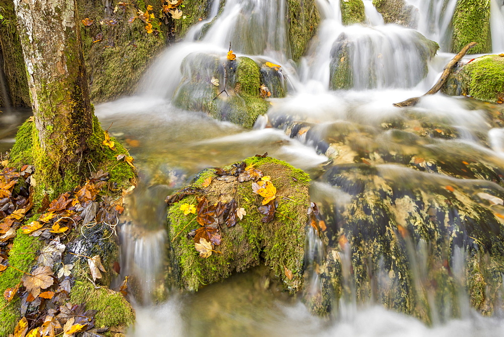 Small cascades at the Upper Lakes in Plitvice National Park, UNESCO World Heritage Site, Croatia, Europe