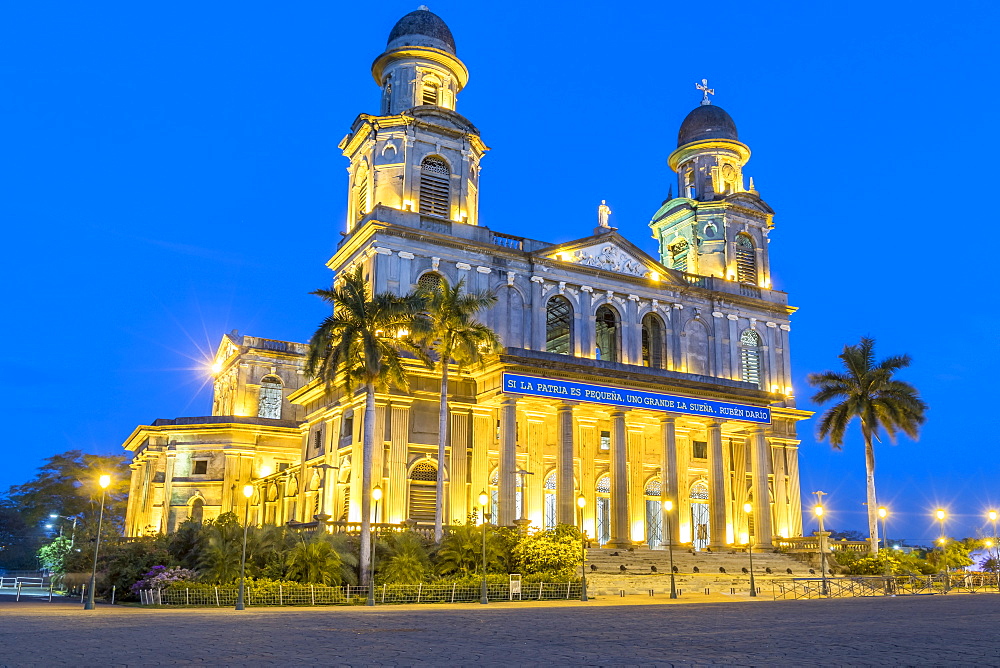 Ruins of the old cathedral Santiago de Managua at night, Managua, Nicaragua, Central America