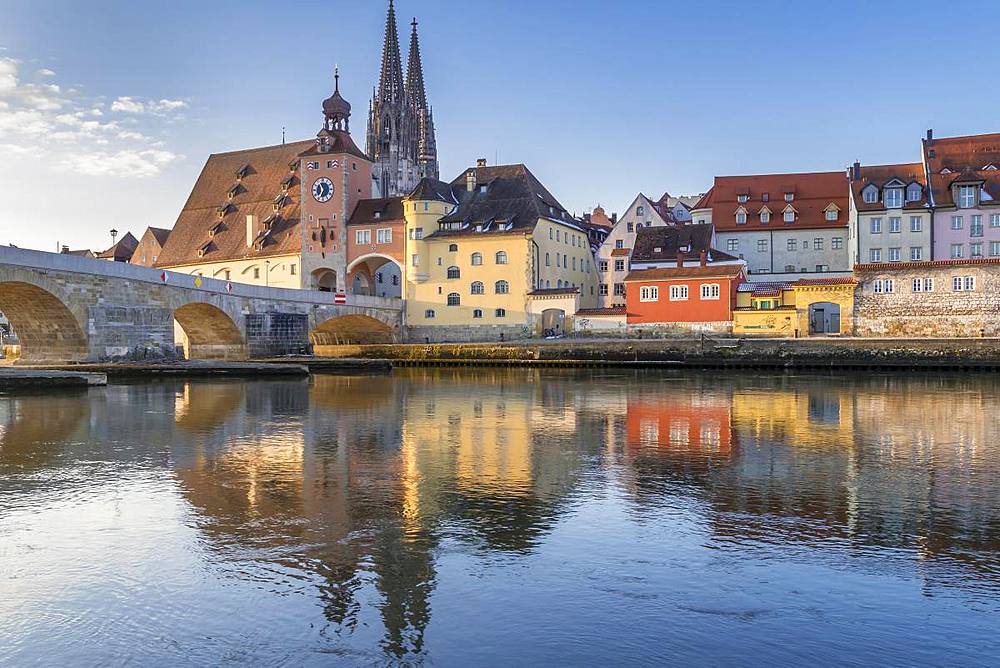 View to the Cathedral of St. Peter, the Stone Bridge and the Bridge Tower, Regensburg, Bavaria, Germany, Europe