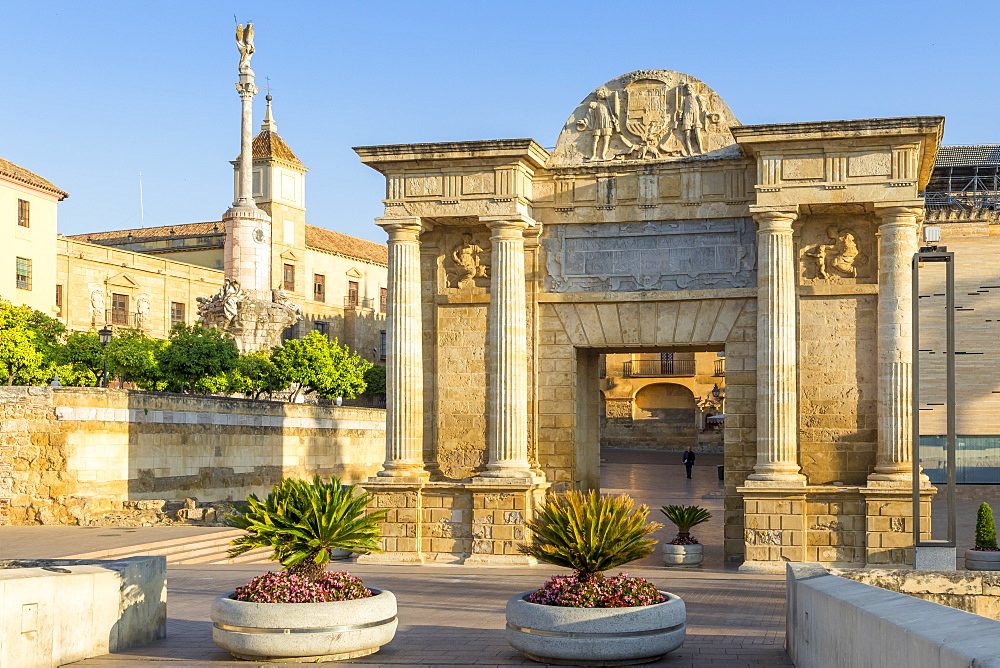 Historical Gate of the Bridge (Puerta del Puente) at first sunlight, Cordoba, Andalusia, Spain, Europe