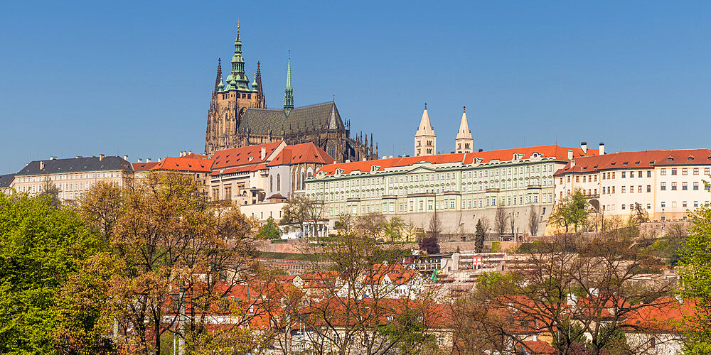 Panoramic view to Prague Castle and St. Vitus Cathedral, UNESCO World Heritage Site, Prague, Bohemia, Czech Republic, Europe