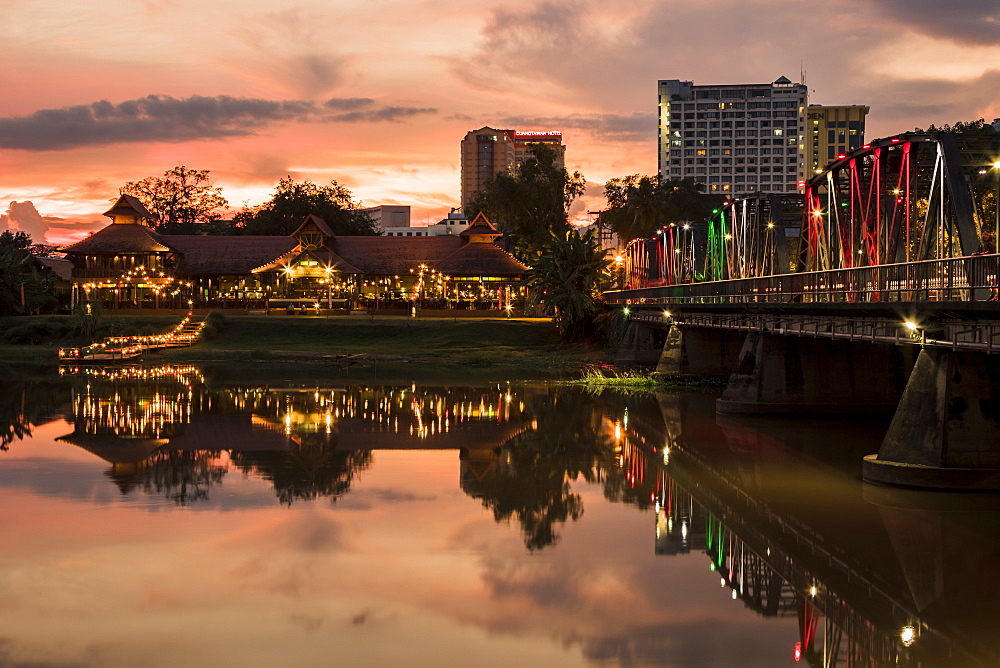 Iron Bridge and The Rivermarket at dusk, Chiang Mai, Thailand, Southeast Asia, Asia