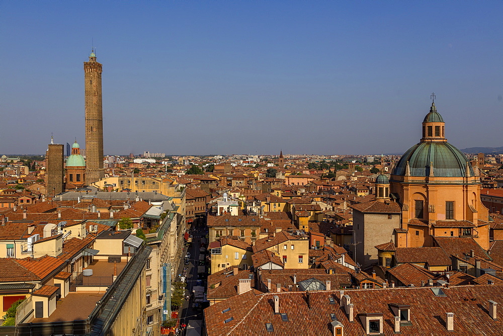 View from King Enzo Palace (Palazzo Re Enzo), Bologna, Emilia-Romagna, Italy, Europe