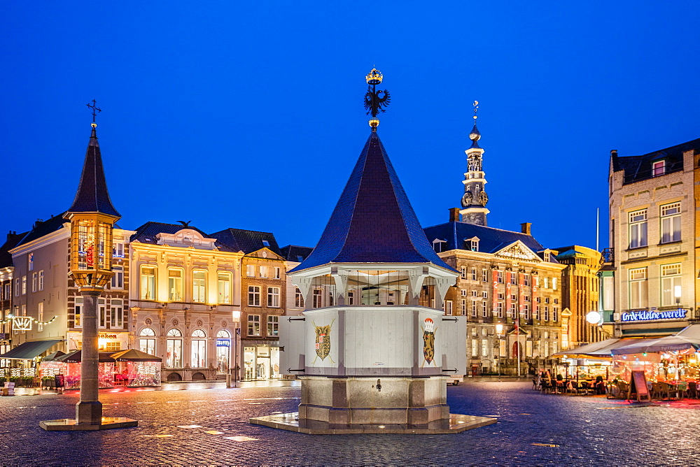 Markt Square, Den Bosch, The Netherlands, Europe