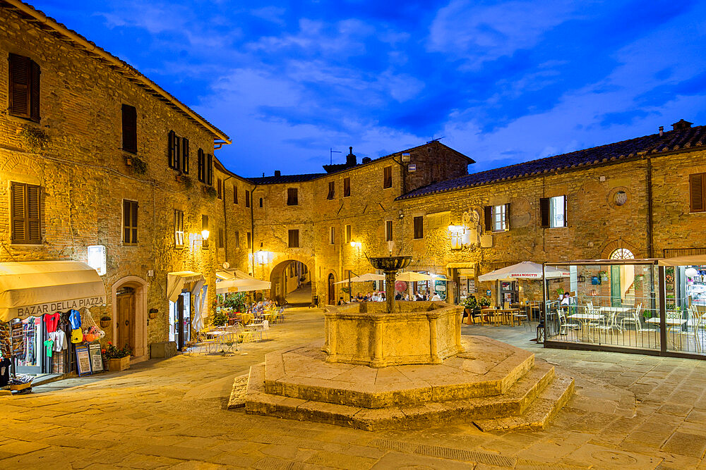 Piazza Umberto I, Panicale, Umbria, Italy, Europe