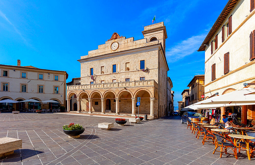 City Hall, Piazza del Comune, Montefalco, Perugia, Umbria, Italy, Europe