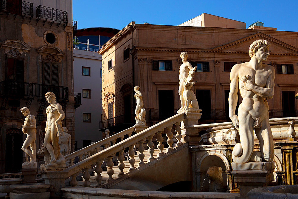 Piazza Pretoria, Pretoria fountain, Palermo, Sicily, Italy, Europe