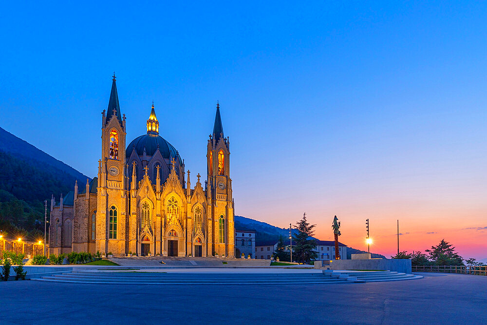 Minor Basilica of the Addolorata of Castelpetroso, Isernia, Molise, Italy, Europe