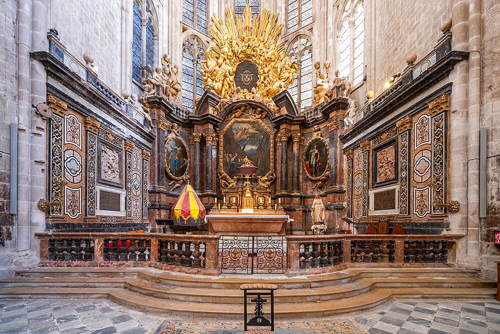 Basilica of Mary Magdalene, Saint-Maximin-la-Sainte-Baume, Provence-Alpes-Cote d'Azur, France, Europe